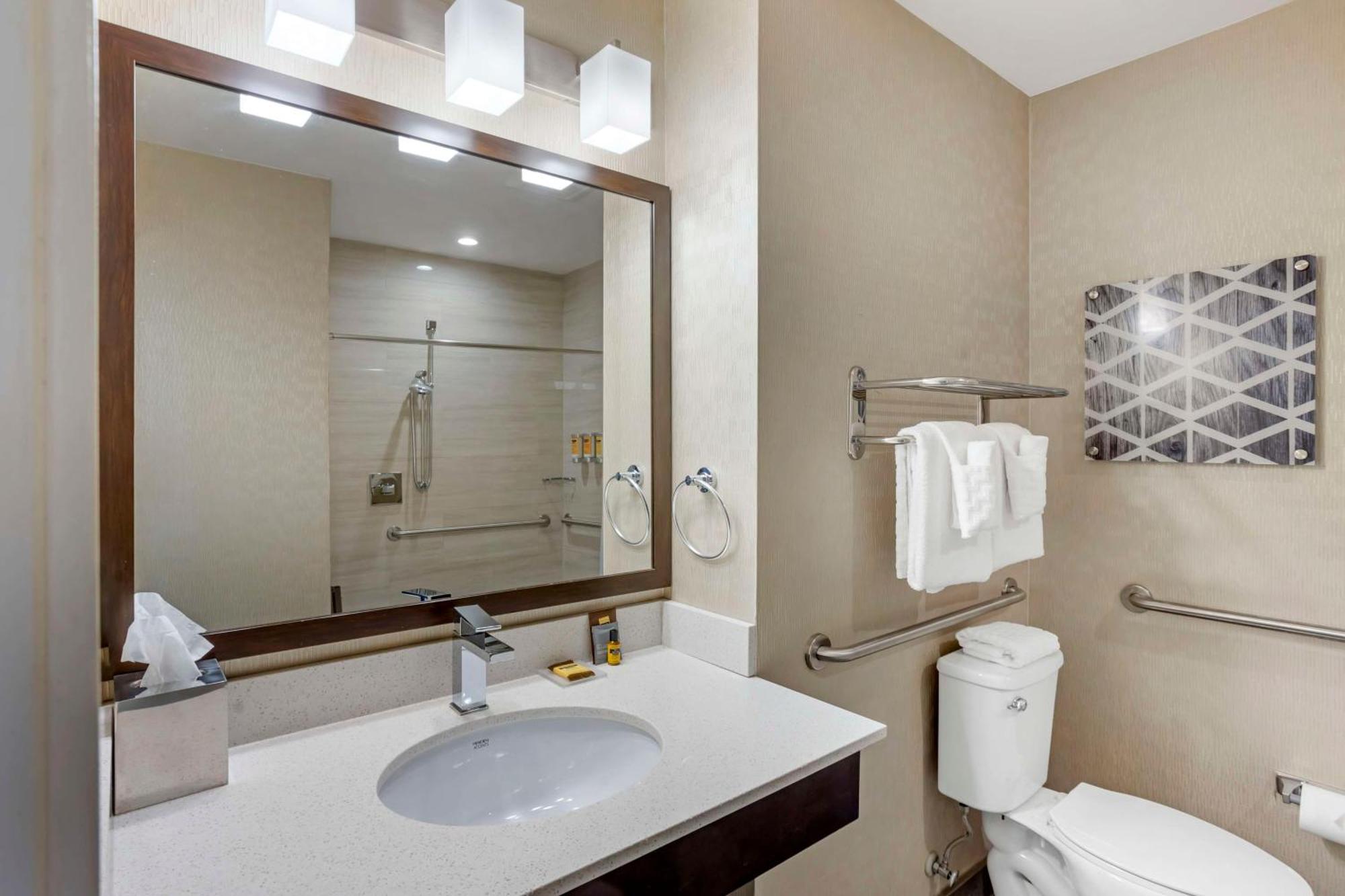 ベストウェスタン プラス フィラデルフィア ペンソーケン ホテル Cherry Hills Village エクステリア 写真