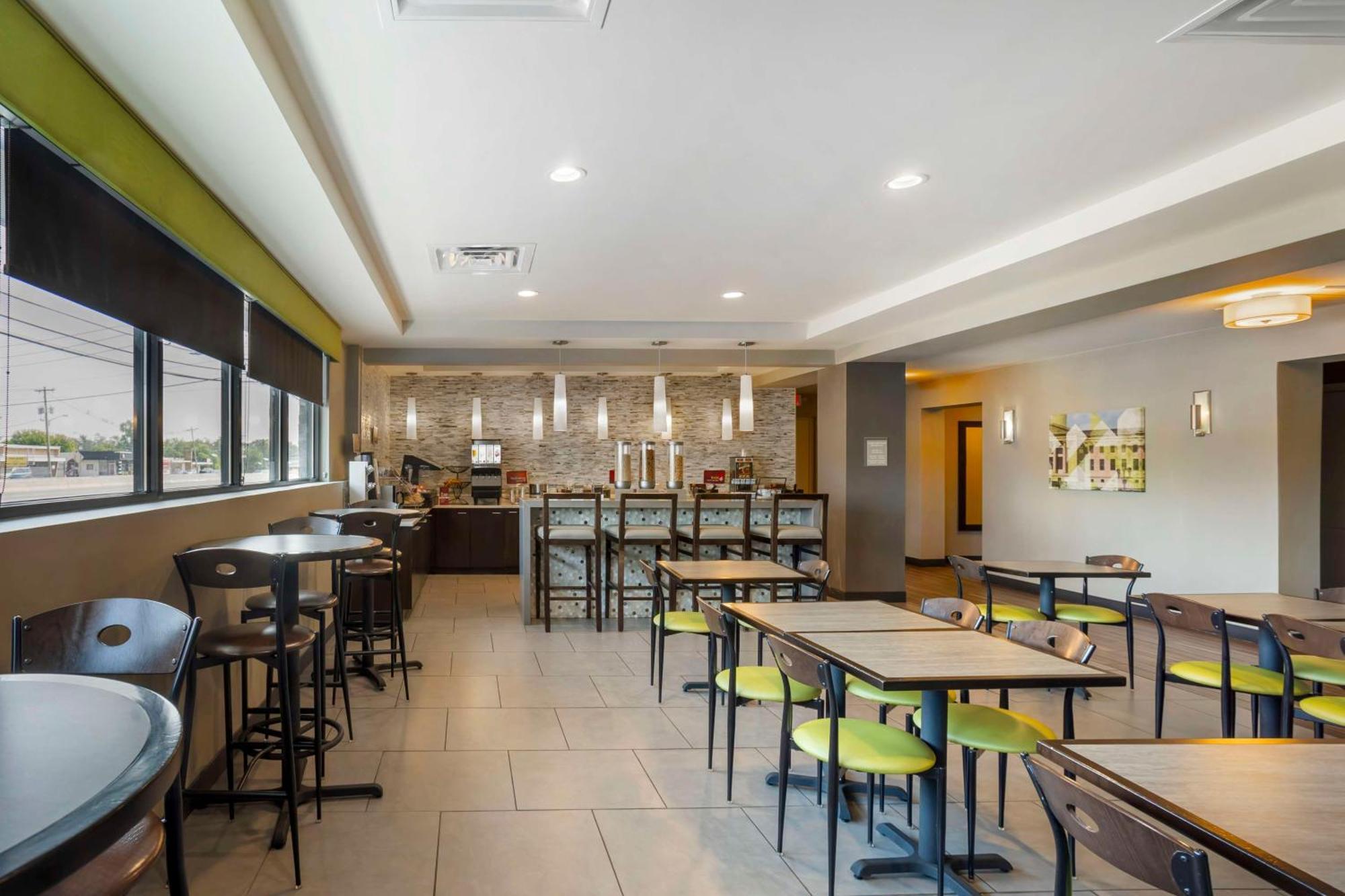 ベストウェスタン プラス フィラデルフィア ペンソーケン ホテル Cherry Hills Village エクステリア 写真